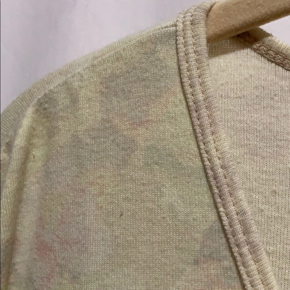 ONE WORLD PALE SAGE/PINK SZ XL V NECK TEE COT/POLY - Picture 3 of 6